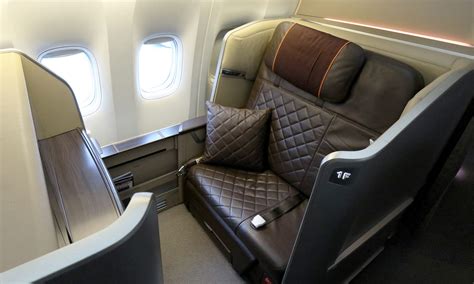 777-300er singapore airlines first class